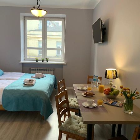 Jasna Hotelik Self Check-In Варшава Экстерьер фото