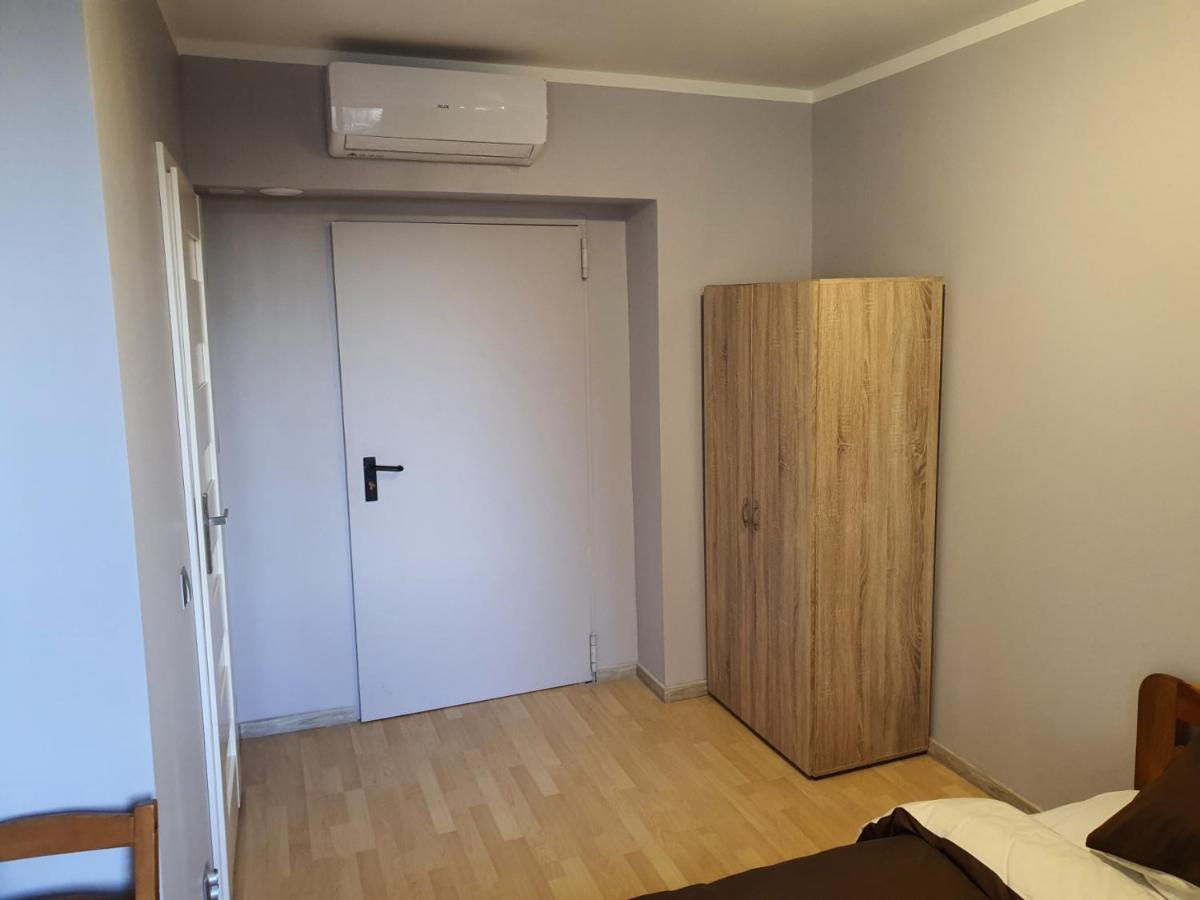 Jasna Hotelik Self Check-In Варшава Экстерьер фото