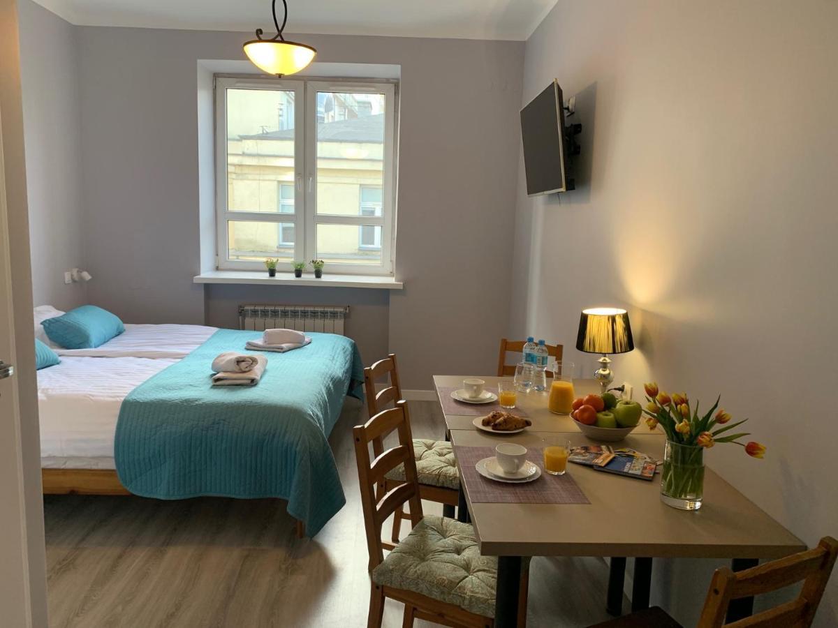 Jasna Hotelik Self Check-In Варшава Экстерьер фото