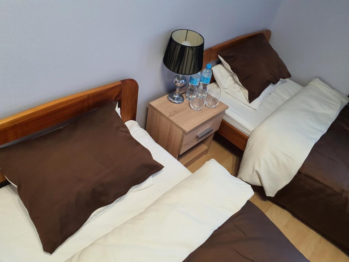Jasna Hotelik Self Check-In Варшава Экстерьер фото